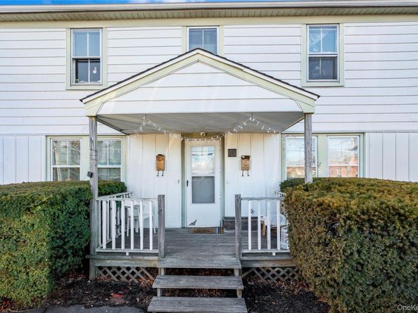60 Lincoln Avenue, Sayville NY 11782
