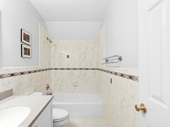 6 Covey Court, East Hampton NY 11937