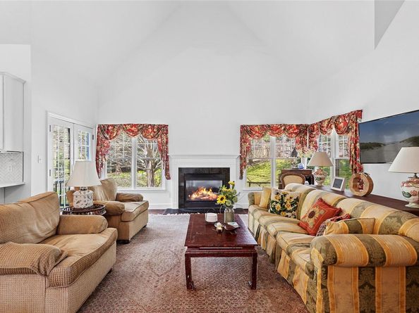 6 Covey Court, East Hampton NY 11937