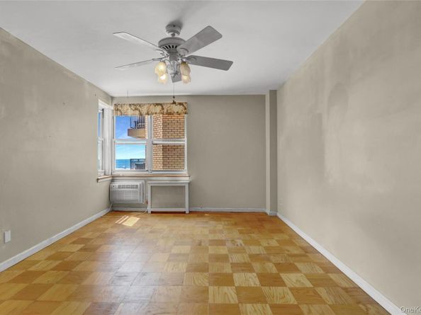 700 Shore Road 3D, Long Beach NY 11561