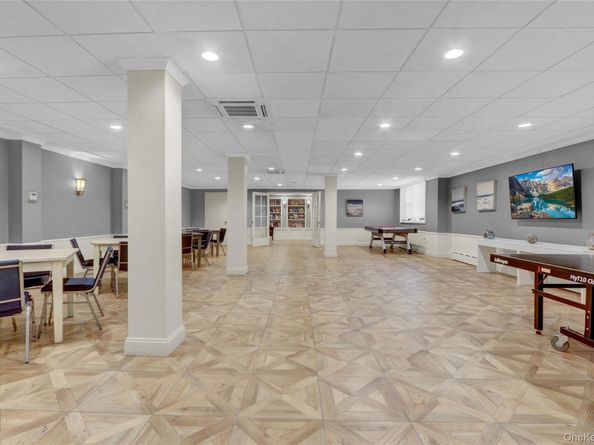 700 Shore Road 3D, Long Beach NY 11561