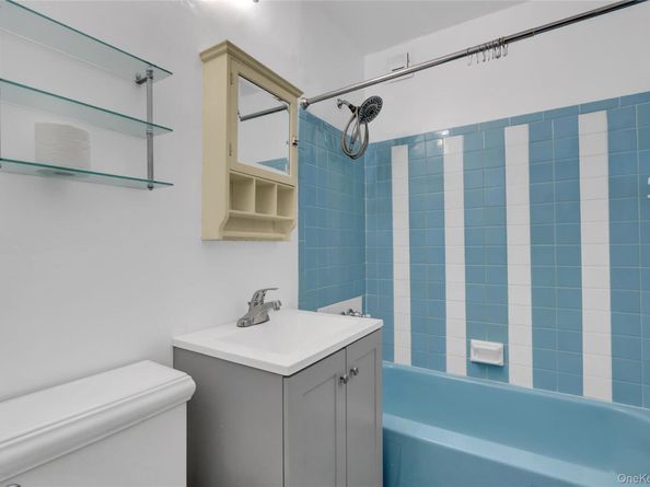 700 Shore Road 3D, Long Beach NY 11561