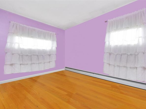 32 Cedar Street, Lindenhurst NY 11757