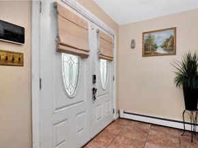 32 Cedar Street, Lindenhurst NY 11757