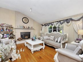 32 Cedar Street, Lindenhurst NY 11757