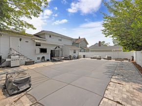 32 Cedar Street, Lindenhurst NY 11757