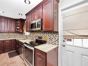 32 Cedar Street, Lindenhurst NY 11757