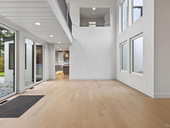 26 Windemere Way, Woodbury NY 11797