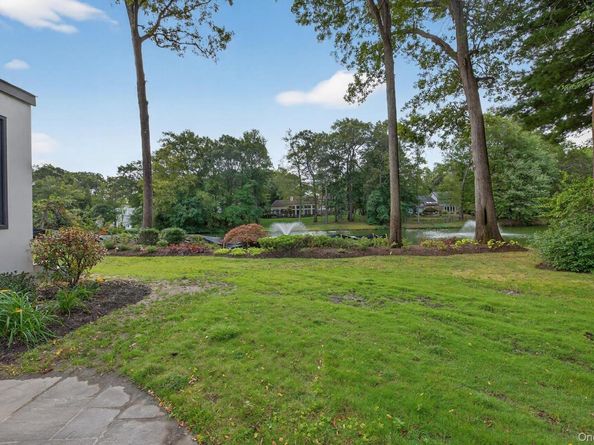 26 Windemere Way, Woodbury NY 11797