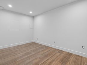 26 Windemere Way, Woodbury NY 11797