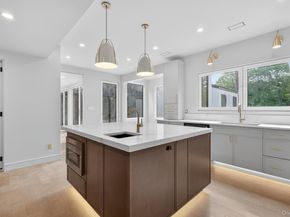 26 Windemere Way, Woodbury NY 11797