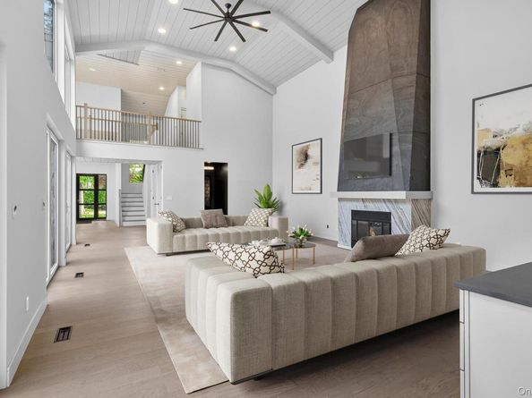 26 Windemere Way, Woodbury NY 11797