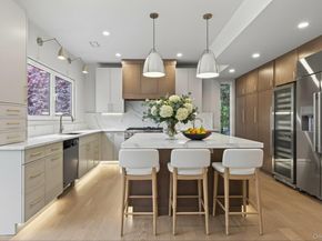 26 Windemere Way, Woodbury NY 11797