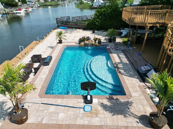 3060 Ann Street, Baldwin Harbor NY 11510