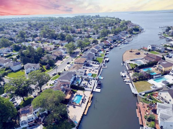 3060 Ann Street, Baldwin Harbor NY 11510