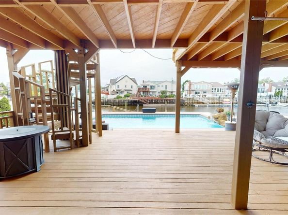 3060 Ann Street, Baldwin Harbor NY 11510
