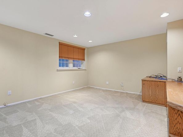 85 Marjorie Court 85, Manhasset NY 11030