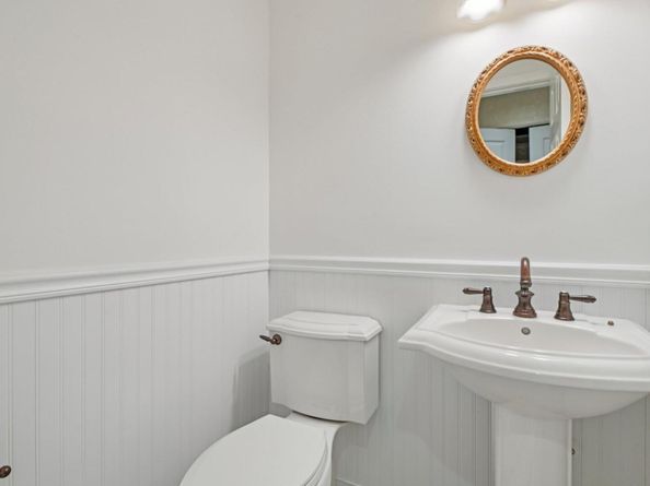 85 Marjorie Court 85, Manhasset NY 11030