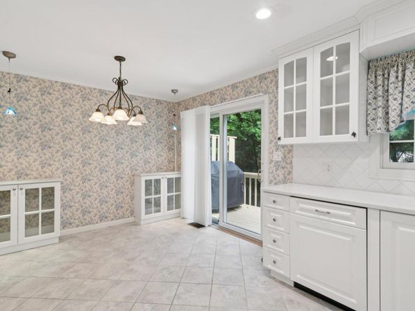 85 Marjorie Court 85, Manhasset NY 11030