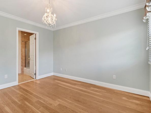 85 Marjorie Court 85, Manhasset NY 11030
