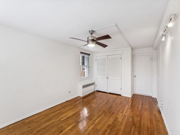 241-20 Northern Boulevard 2B, Little Neck NY 11362