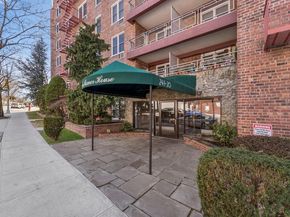 241-20 Northern Boulevard 2B, Little Neck NY 11362