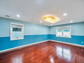 6 Garden Circle, Syosset NY 11791