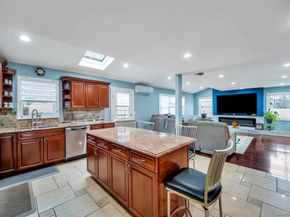 6 Garden Circle, Syosset NY 11791