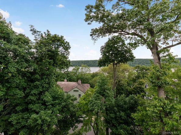 164 Shonnard Terrace, Yonkers NY 10701