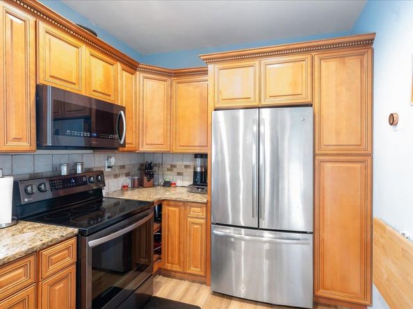545 Mount Avenue, West Babylon NY 11704