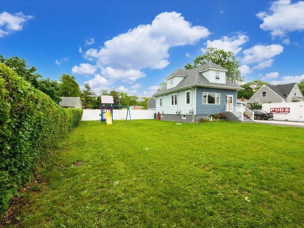 545 Mount Avenue, West Babylon NY 11704