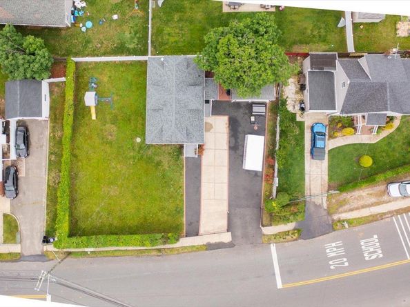 545 Mount Avenue, West Babylon NY 11704