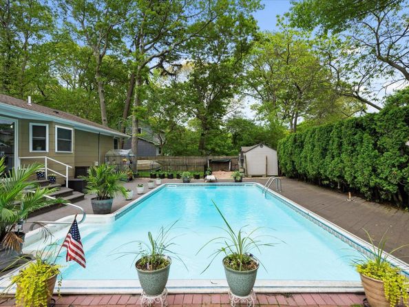 12 Debragga Avenue, East Moriches NY 11940