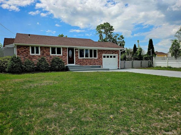 30 Eugene Drive, Kings Park NY 11754