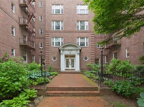 117-01 park lane south C 1F, Kew Gardens NY 11418
