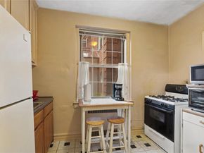 117-01 park lane south C 1F, Kew Gardens NY 11418