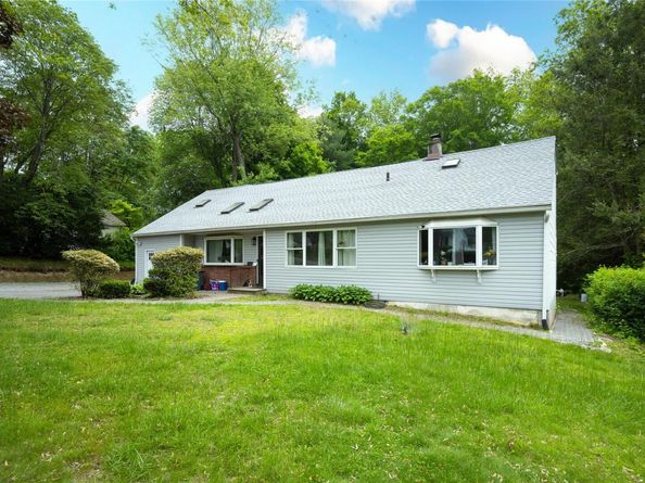 929 Fox Meadow Road, Yorktown Heights NY 10598