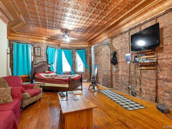 110-31 15th Avenue, College Point NY 11356