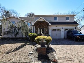 59 Lauren Avenue, Dix Hills NY 11746