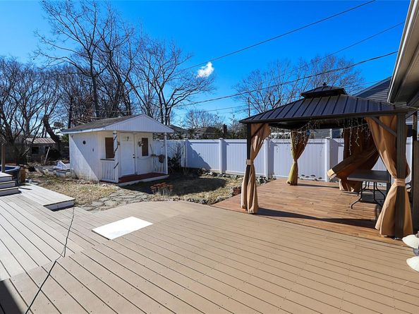 59 Lauren Avenue, Dix Hills NY 11746