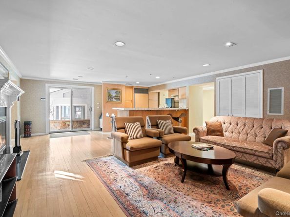 19 Mallard Drive, Lloyd Harbor NY 11743