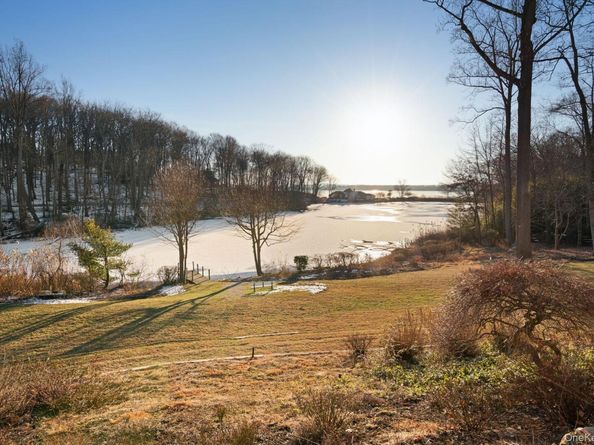 19 Mallard Drive, Lloyd Harbor NY 11743