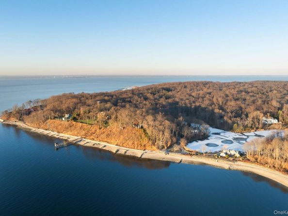 19 Mallard Drive, Lloyd Harbor NY 11743