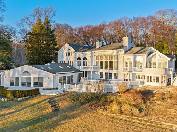 19 Mallard Drive, Lloyd Harbor NY 11743