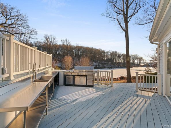 19 Mallard Drive, Lloyd Harbor NY 11743