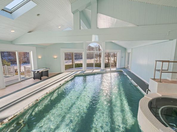 19 Mallard Drive, Lloyd Harbor NY 11743