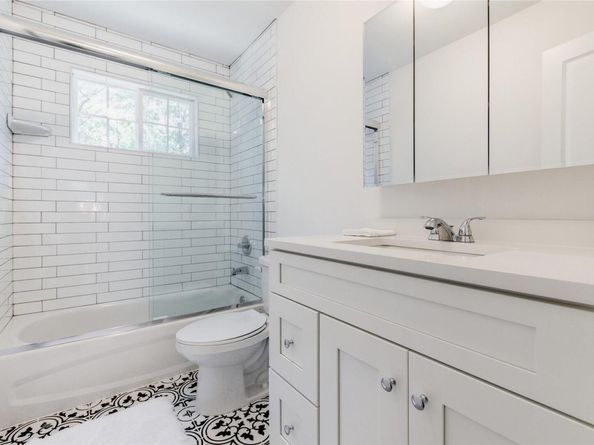 7 9th Street, Center Moriches NY 11934