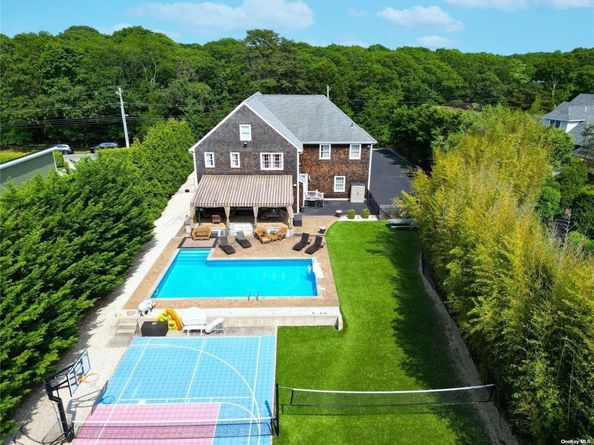 69 Old Depot Road, Quogue NY 11959