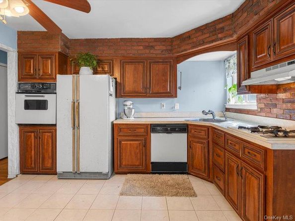 270 Browns Road, Nesconset NY 11767