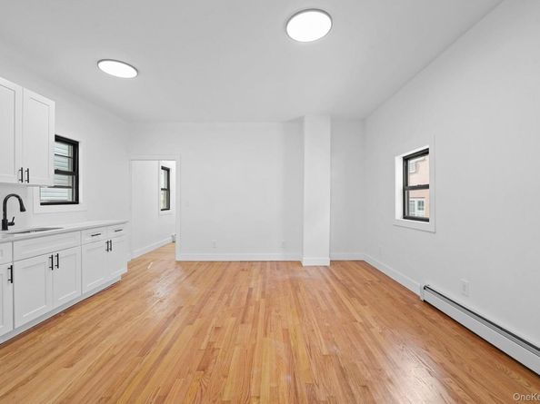 338 Thieriot Avenue, Bronx NY 10473